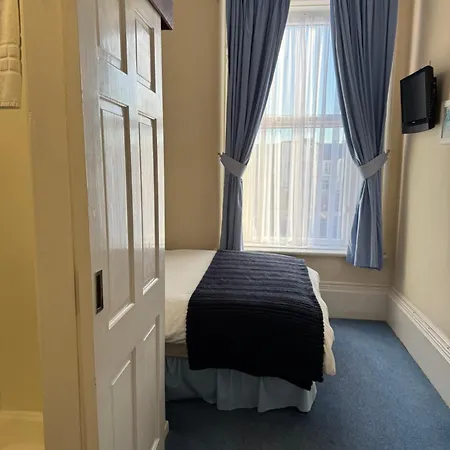Marlow Guest house Blackpool