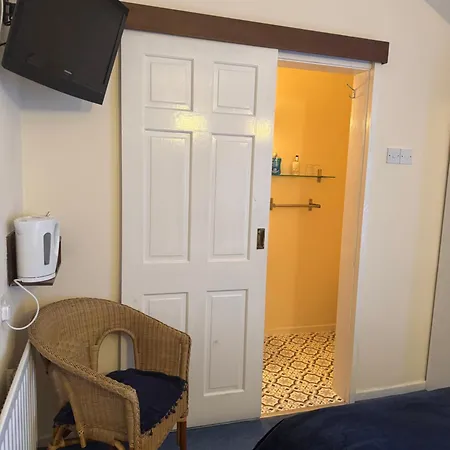 Marlow 3* Blackpool