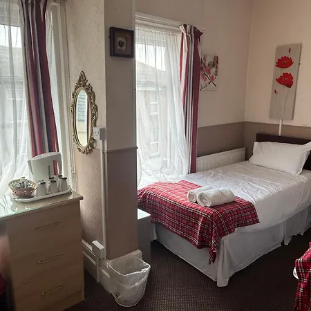 The Aberford Гостевой дом 3*