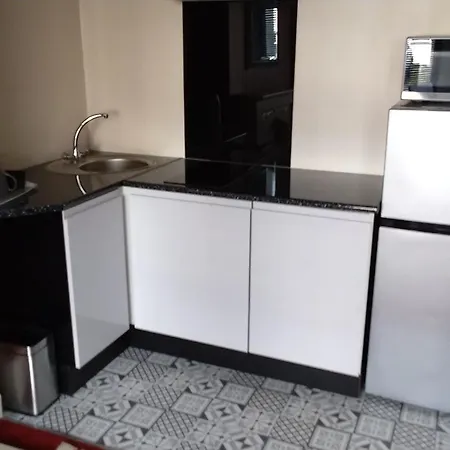 Stratford House Aparthotel