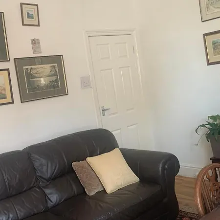 Sleeps 7 W Free Parking Bbq Wifi Blackpool
