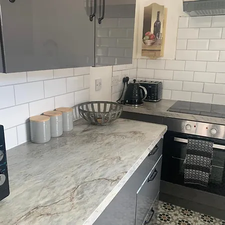 Sleeps 7 W Free Parking Bbq Wifi Casa vacanze Blackpool