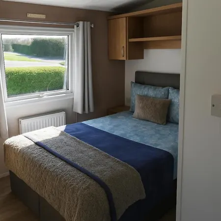 12a Mill View 4 Bed Static Caravan Marton Mere