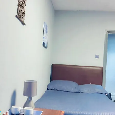 Hotel Blue Ocean - Check In Until 3am!