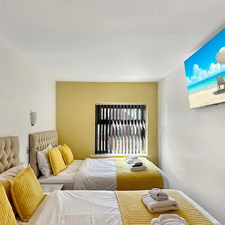 Apartment Granada Apartments Berkeley Blackpool