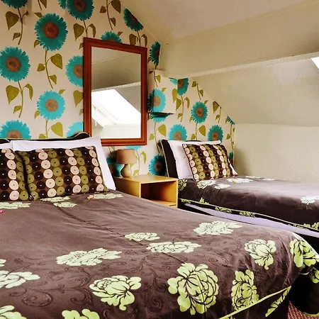 Cheers Bed & Breakfast Blackpool
