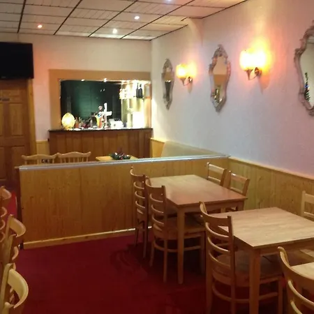 丹尼斯考特酒店 3* 黑潭