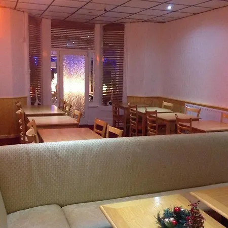 丹尼斯考特酒店 3* 黑潭