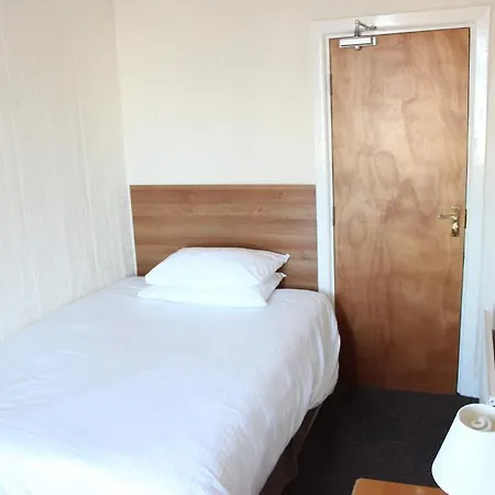 The Colwyn - Near Pleasure 2* Blackpool