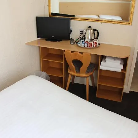 The Colwyn - Near Pleasure Hotel 2*