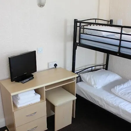 Hotel The Colwyn - Near Pleasure Blackpool