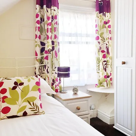 The Beechcliffe - Over 35's Only 3*