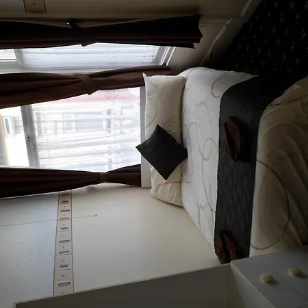 Ardwick House Bed & Breakfast Blackpool