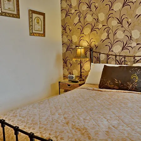 Nocleg ze śniadaniem The Astor 3*