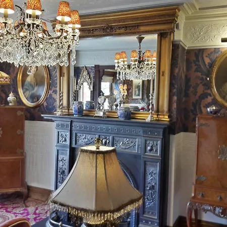 The Lonsdale Guest house 2*