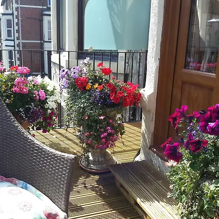 Guest house The Lonsdale Blackpool