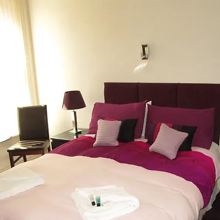 The Garnett Hotel