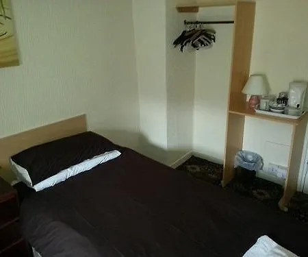 The Wakefield House 2* Blackpool