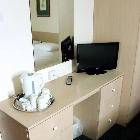 The Colwyn - Near Pleasure Hotel 2*