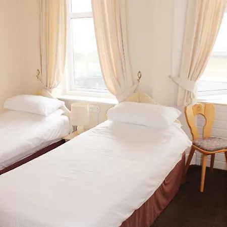 Hotel The Colwyn - Near Pleasure