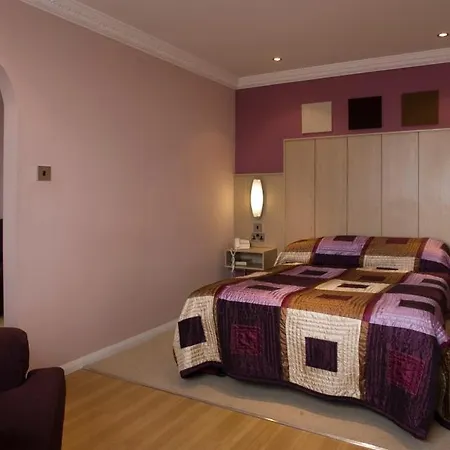 Tiffany's Hotel 3*
