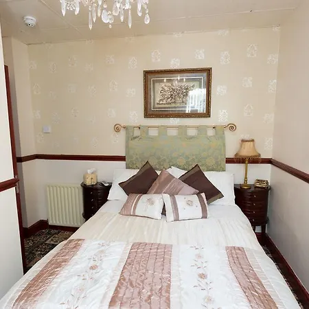 Graydon 3*