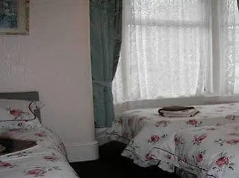 Гостевой дом Willow Grove 3*