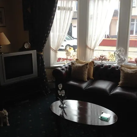 Отель The Mackintosh Guest Блэкпул