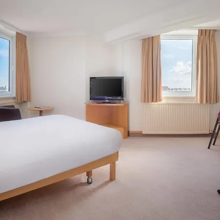 Hotell Grand