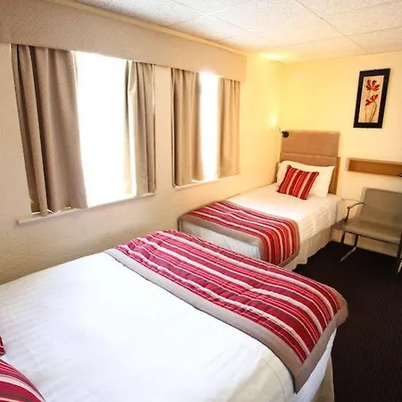 Clifton Court Hotel 2*