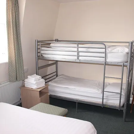 The Colwyn - Near Pleasure 2* Blackpool