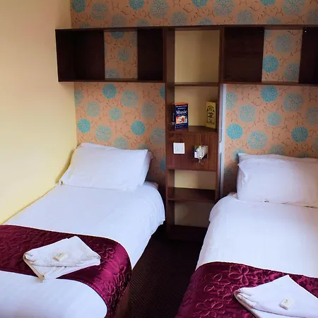 The Clarendon Showtel Hotel 2*