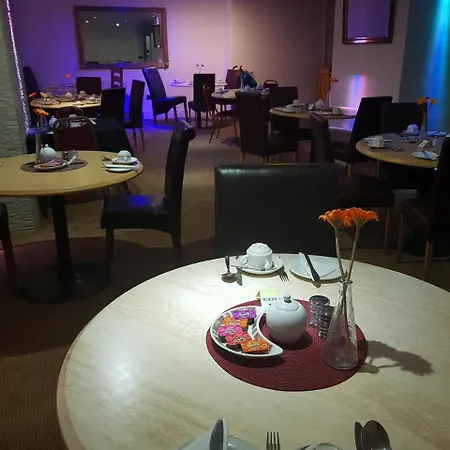 新皇家温莎酒店 2*