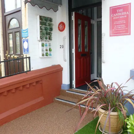 Canberra Guest House/hotel 3* Блэкпул