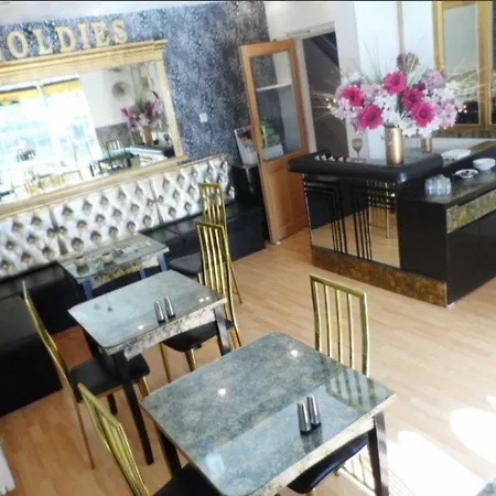 Hotel Tamarind Cove & Barrons Blackpool
