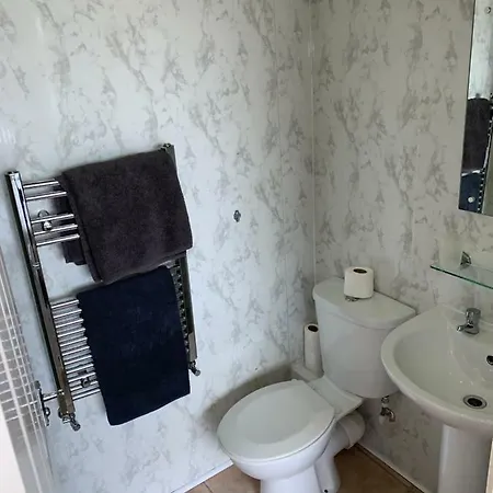 Alandene Bed & Breakfast 2*