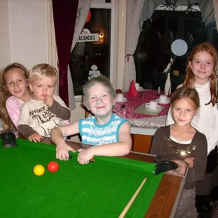 Ardwick House Bed & Breakfast 2*