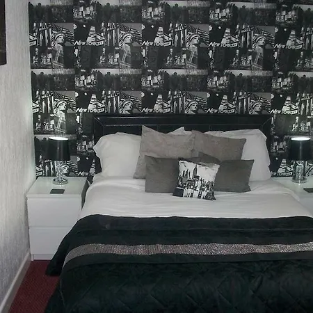 Bed and breakfast Benson - Small Families & Couples Only