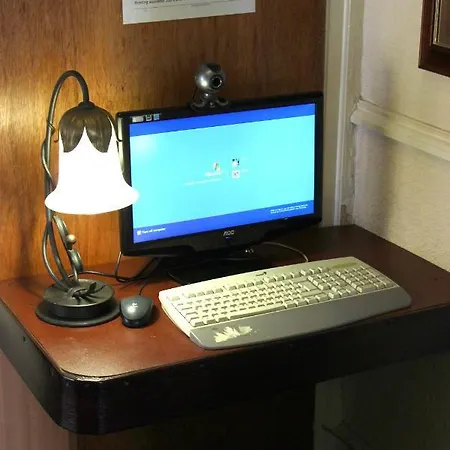 Hotel The Colwyn - Near Pleasure Blackpool