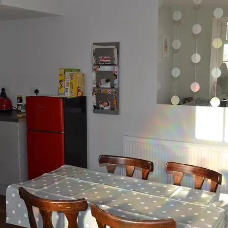 Bed & Breakfast Shawries 2*