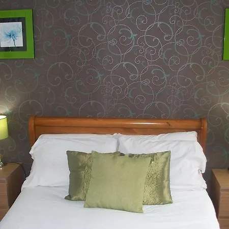 Benson - Small Families & Couples Only Bed and breakfast 3*