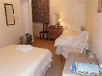 Ash - Hotell 3*