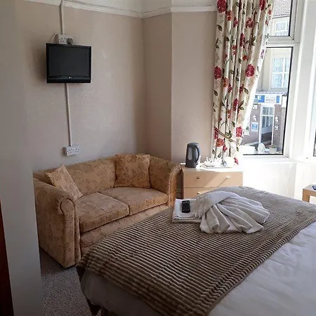 Lynwood 3* Blackpool