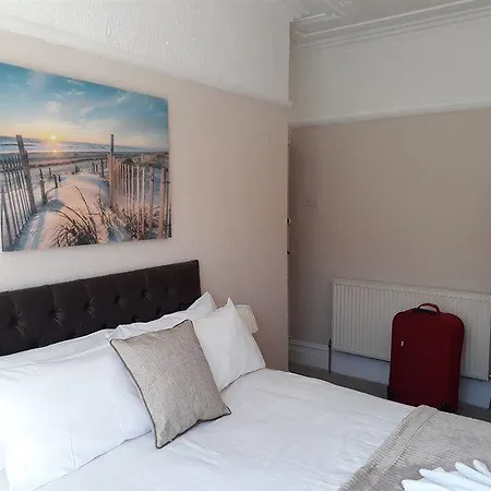 Lynwood 3* Blackpool