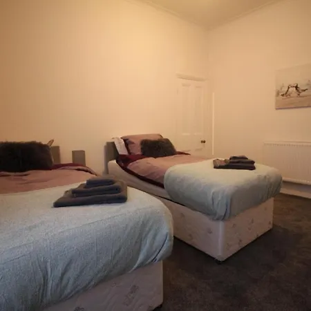 Bryan Choice - Close To Town Centre - Games - Large