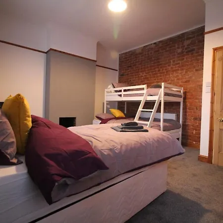 Holiday home Bryan Choice - Close To Town Centre - Games - Large *