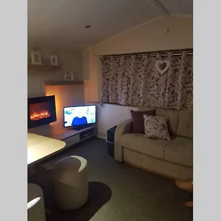 Deluxe 3 Bedroomed Caravan On Marton Mere With Ch Dg And Decking * Blackpool