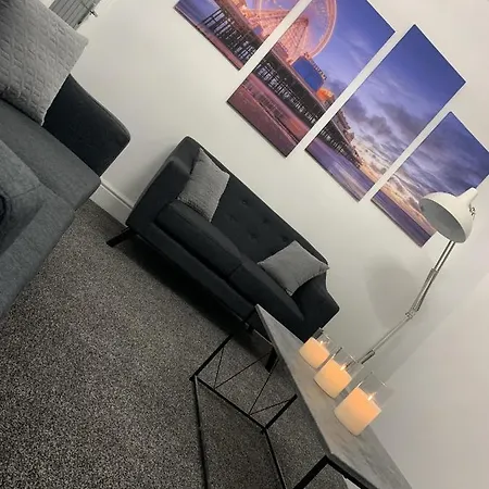Victory Luxury Hot Tub House Blackpool