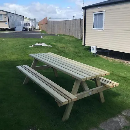 Marton Mere 6 Berth Caravan * Blackpool