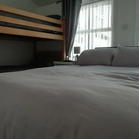 The Shining Diamond 3* Blackpool